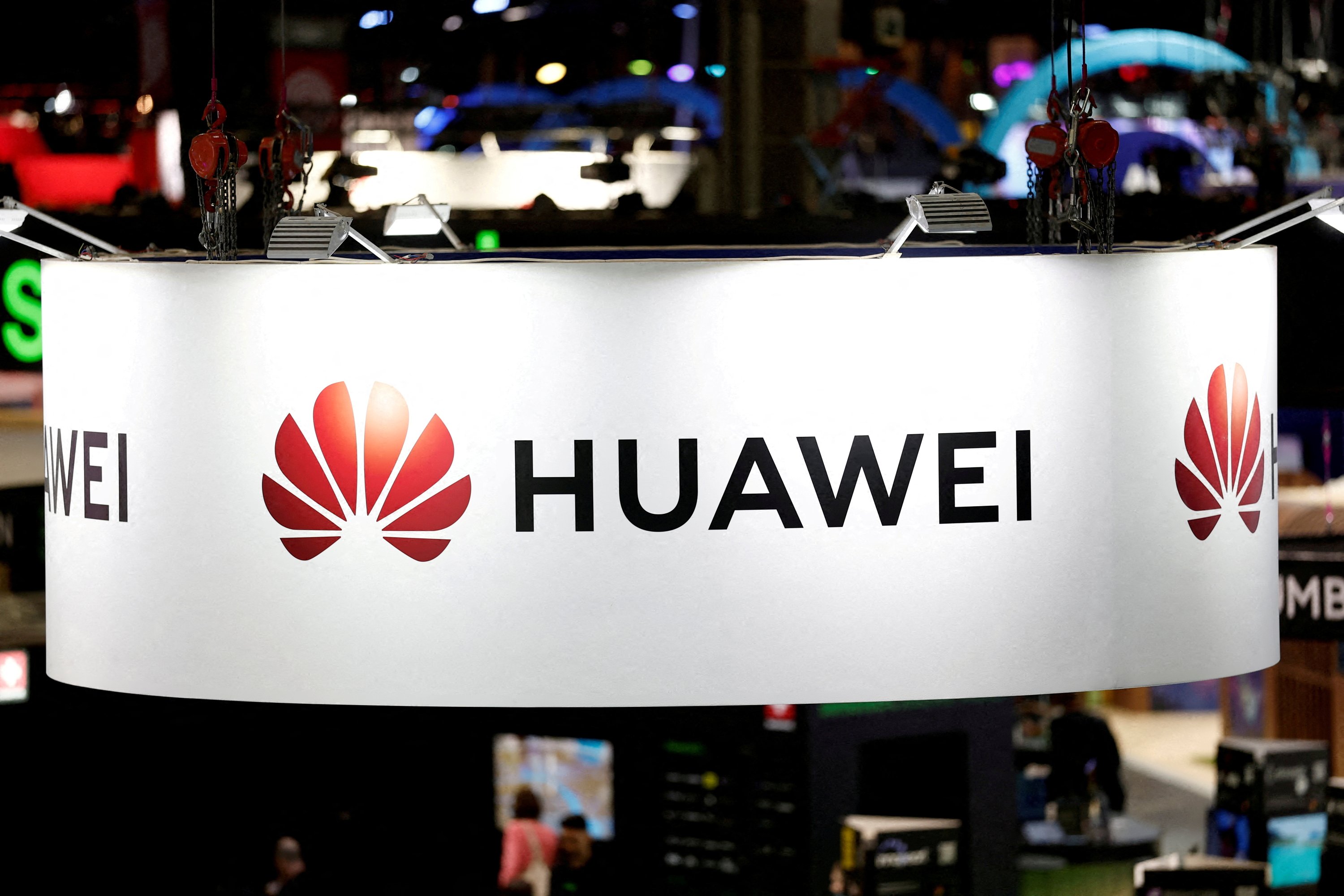 Huawei cherche une voie alternative aux puces avancées malgré les sanctions américaines